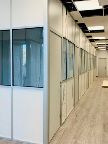 Mampara Monopanel mixta con vidrio