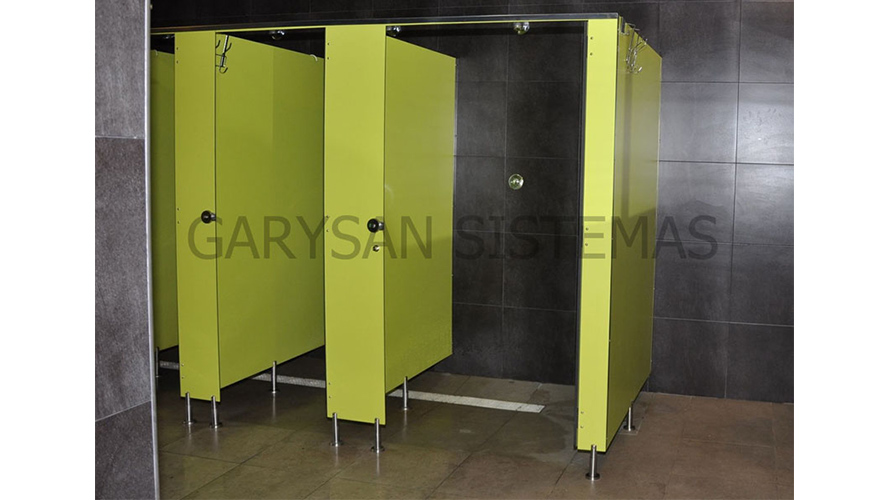 Garysan cabina sanitaria fenólica verde perfil aluminio plata