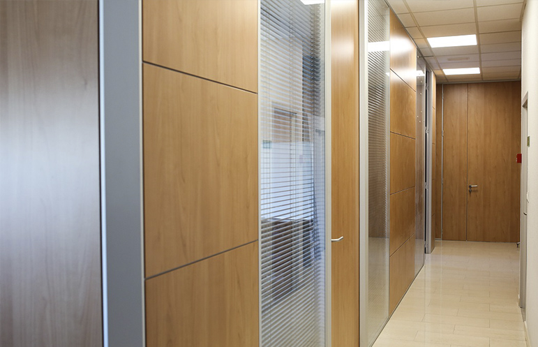 División de oficina doble panel entrecalle