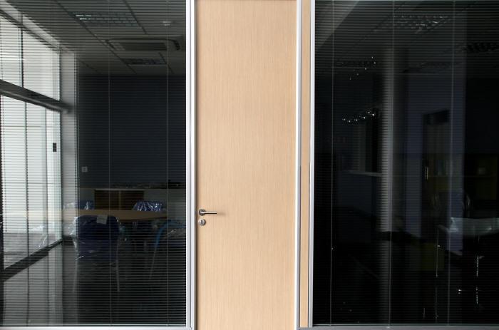 Puerta ciega modulo de mampara de oficina