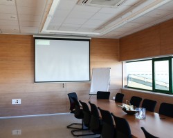 Mampara divisoria bipanel con entrecalles