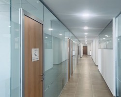 Mampara de oficina en bicristal a testa-09