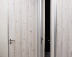 Modulos de puerta en mamparas de oficina-10