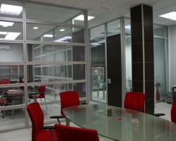 Mampara de oficina con 6 apaisados de cristal doble-14