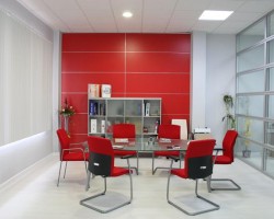 Forro pared apaisado en melamina roja con lateral mampara 5 apaisados de vidrio doble-08