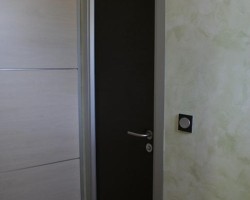 Puerta de mampara en obra-02