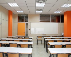 Mampara de oficina bipanel con entrecalle con forro de columnas-18