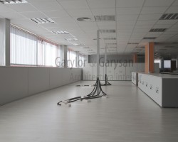 Forro mampara en zocalo obra y columnas