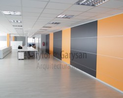 Mampara de oficina bipanel en apaisado con entrecalle-11