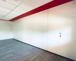 Tabique móvil especial acústico con puerta integrada