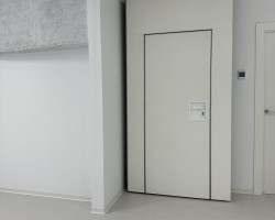 Tabique Móvil Acústico Multidireccional color blanco en Colegio Fisioterapeutas de Alicante-06