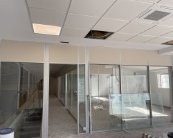 Mampara bipanel mixta vidrio y madera-09