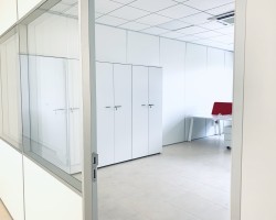 Mampara de oficina bipanel mixta con vidrio-03